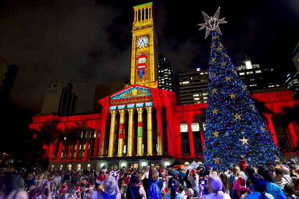 gold lotto city hall light